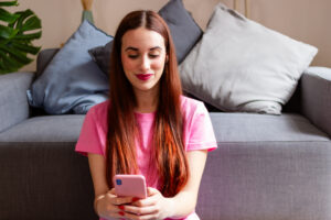 lady on phone